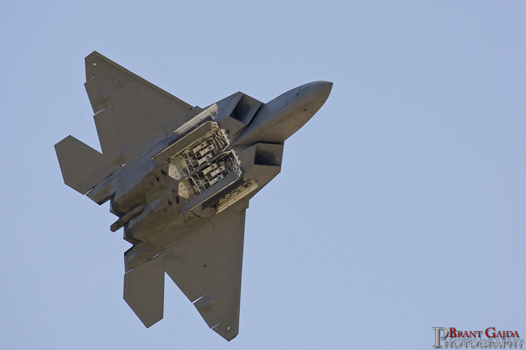 IMAGE: http://www.brantgajda.com/images/gallery/wings_over_pittsburgh/large/wings_over_pittsburgh29.jpg