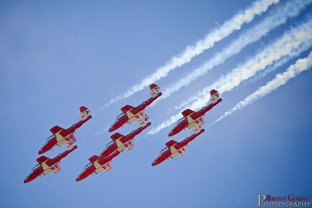 IMAGE: http://www.brantgajda.com/images/gallery/wings_over_pittsburgh/large/wings_over_pittsburgh49.jpg