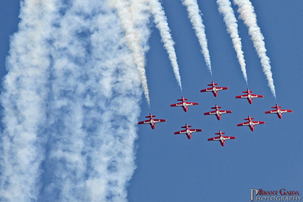 IMAGE: http://www.brantgajda.com/images/gallery/wings_over_pittsburgh/large/wings_over_pittsburgh55.jpg